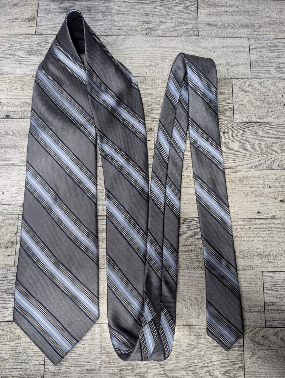 Michael Kors MK Silver & Blue Diagonal Striped 100% Silk Necktie Neck Tie